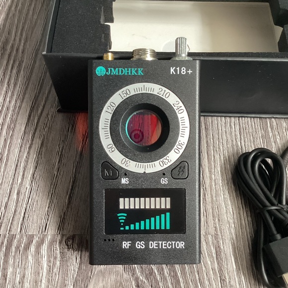 Anti Spy/Bug/Hidden Camera/GPS Detector ,RF Signal Scanner 🔥HP🔥 - Picture 7 of 10